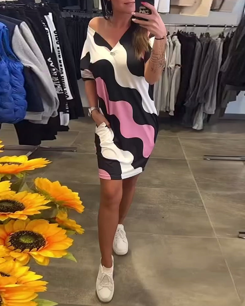 KARINA | WAVE PRINT DRESS WITH V-NECK