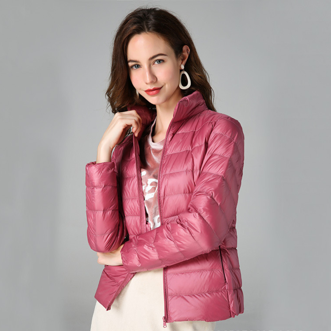 Myra™ | Chaqueta acolchada ultraligera con elegantes pliegues