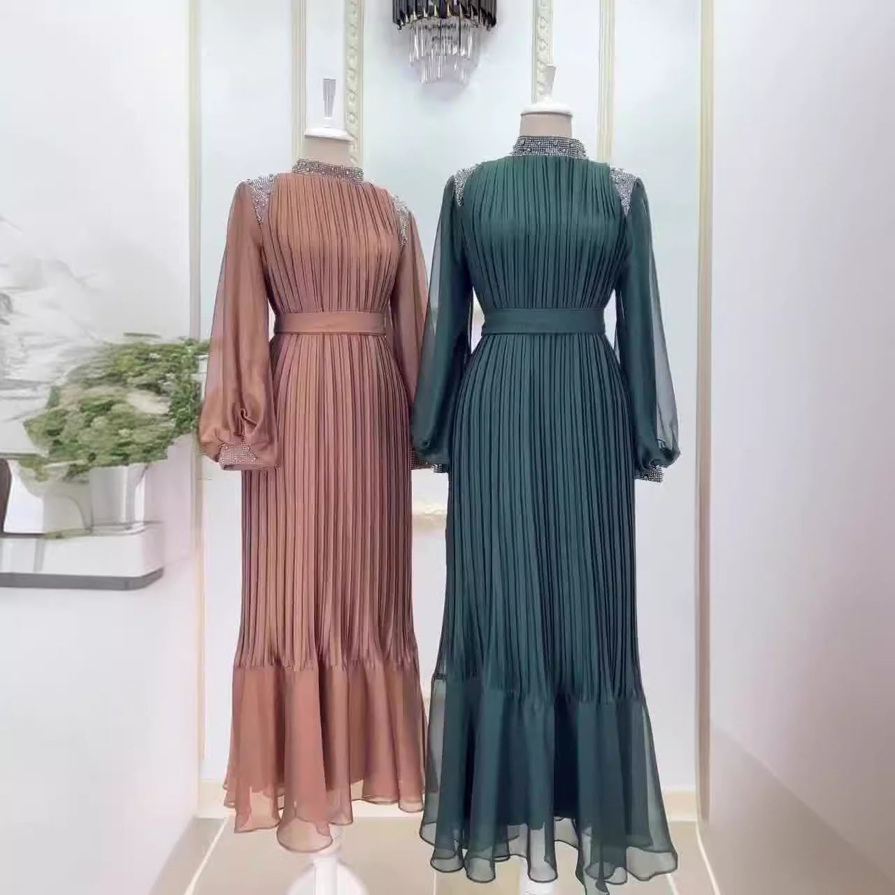 🌹Pleated Maxi Dress with Sparkling Crystals