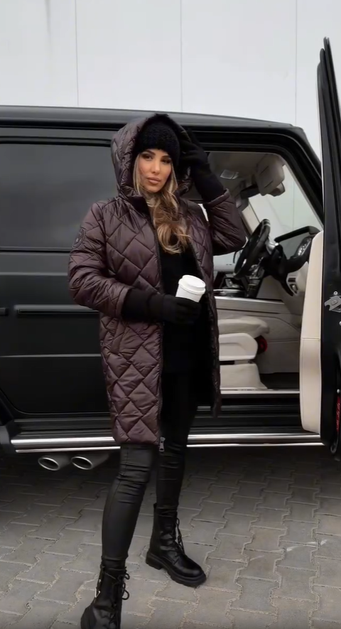 Oliwia | Elegancka pikowana kurtka puchowa z kapturem