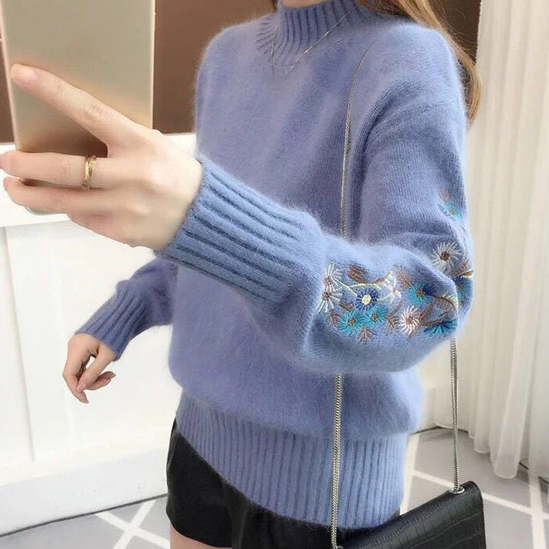 Cashmere Knitted Chunky Sweater with Floral Embroidery